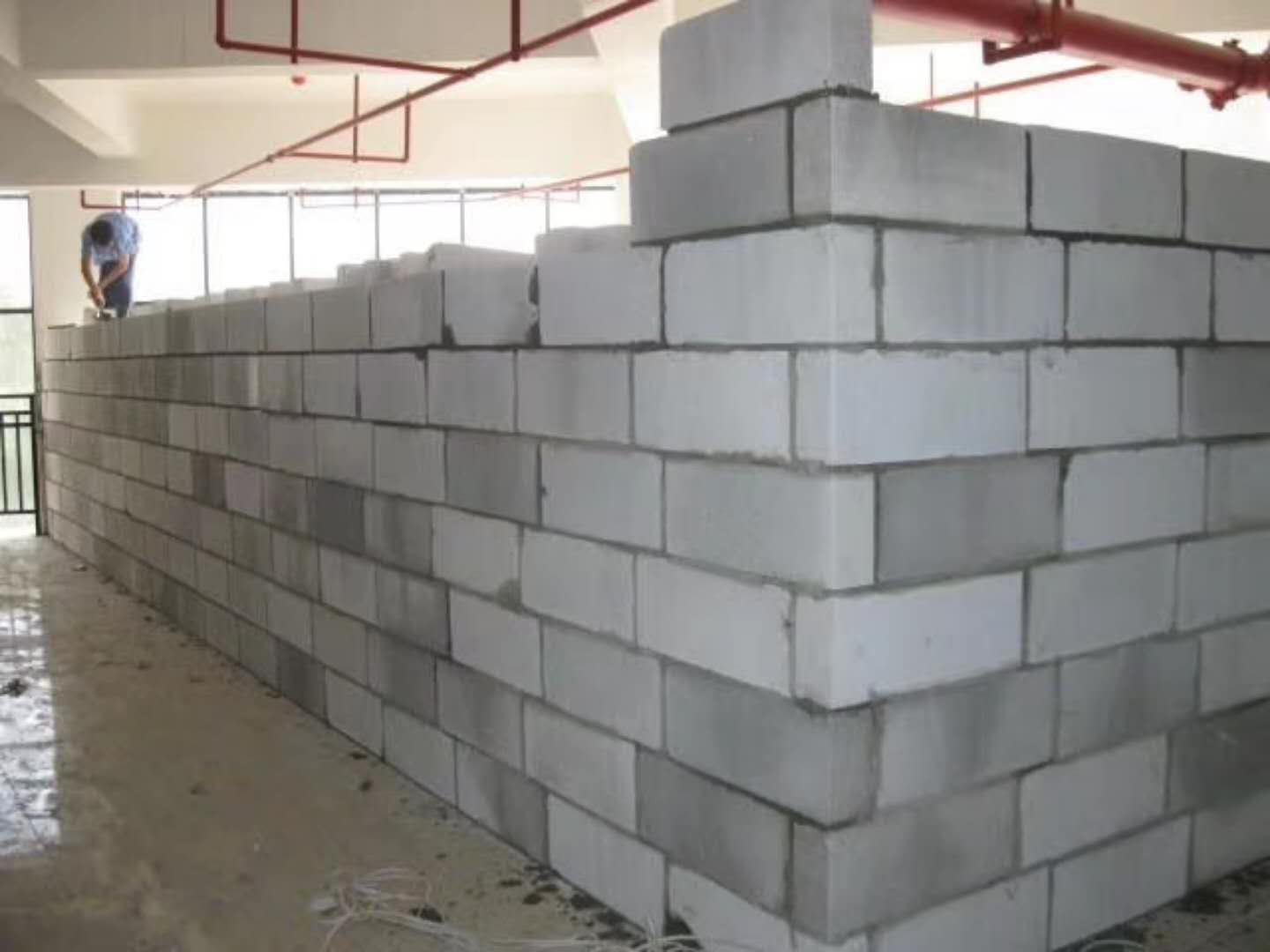 兴城蒸压加气混凝土砌块承重墙静力和抗震性能的研究